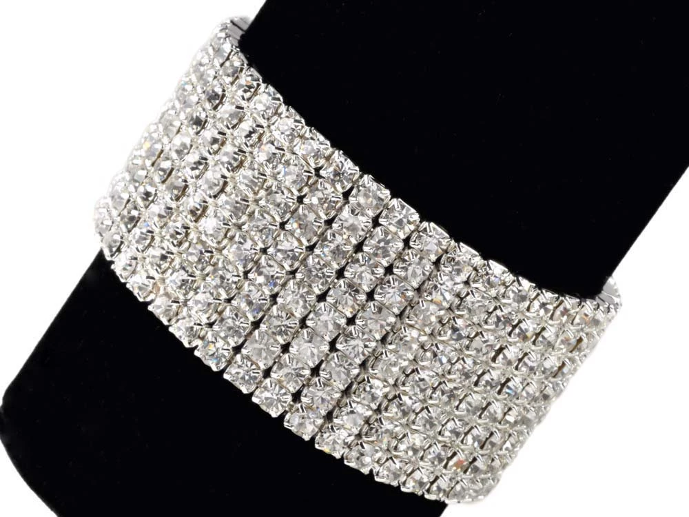8 Diamond Loop Bracelet